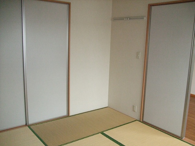 ドエルの和室