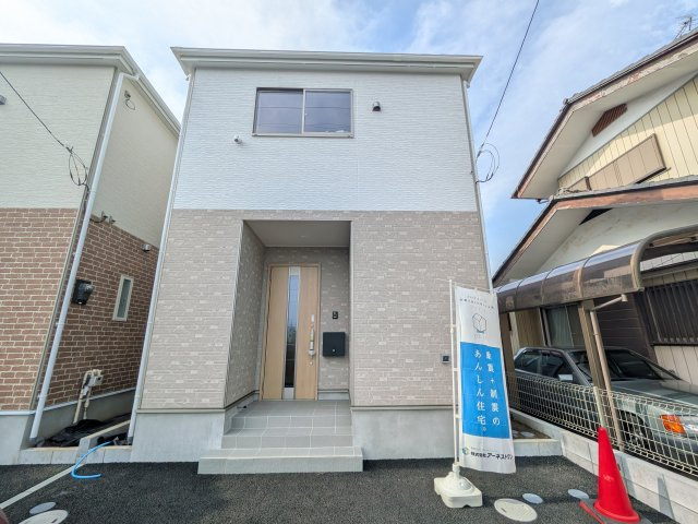 我孫子市湖北台　第25　新築戸建て　１号棟の外観|【月々5万円台〜】
写真だけでは伝わらない快適さを、ぜひ現地で体感しませんか？
即日見学可能です！平日のご案内も可能です♪
お気軽にお問合せください！