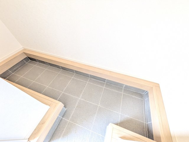 我孫子市湖北台　第25　新築戸建て　１号棟の玄関