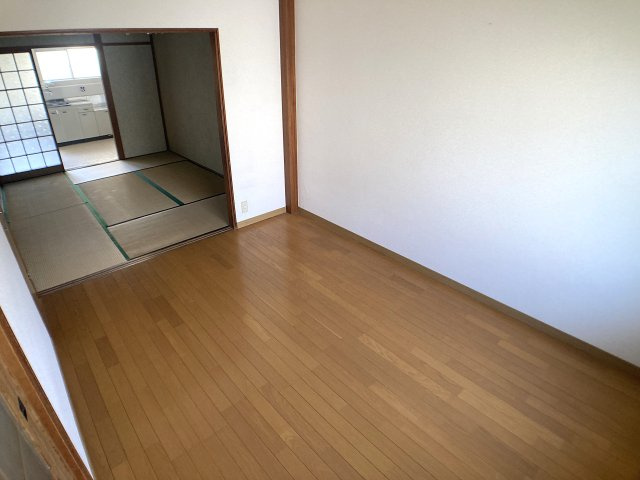 BLAN CUBE西山の設備|開放感の有る室内