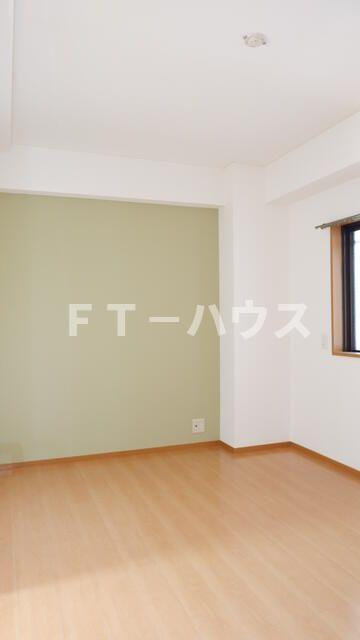 マンション第二青山の寝室