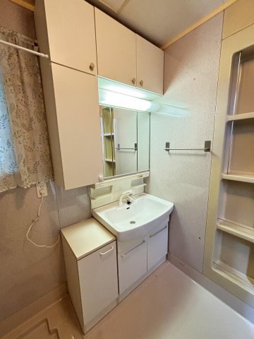 ☆シャワー水栓付き独立洗面化粧台☆
