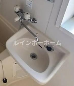メゾンラフィットの洗面所