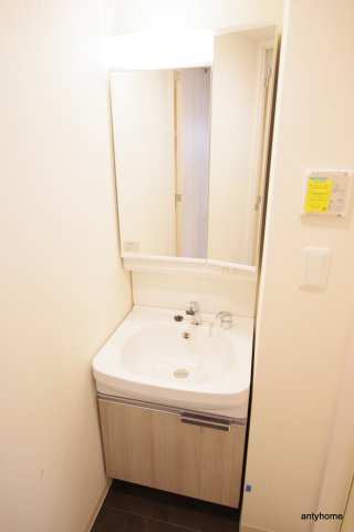 プレサンス上町台筆ヶ崎NORTH　仲介手数料無料の洗面所