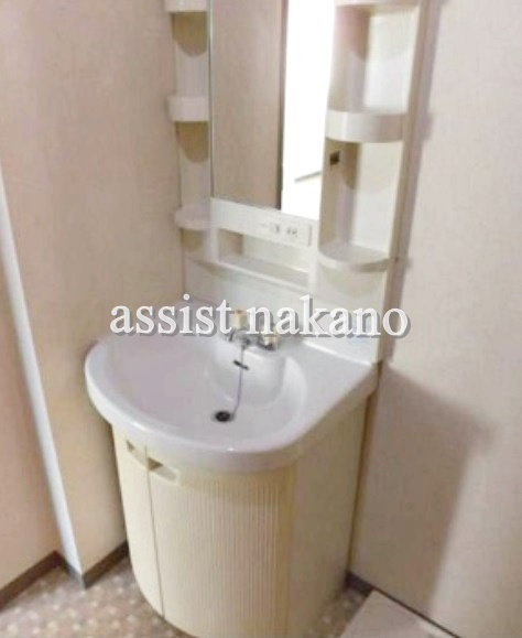 兼高ビルの洗面所