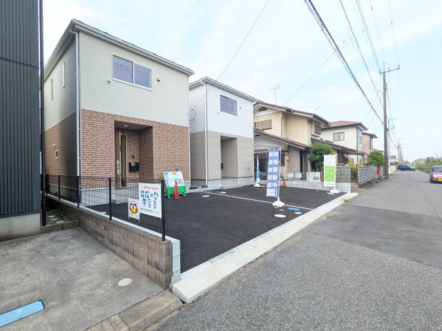 我孫子市湖北台　第25　新築戸建て　2号棟の前面道路含む現地写真|写真だけでは伝わらない快適さを、ぜひ現地で体感しませんか？
即日見学可能です！平日のご案内も可能です♪
お気軽にお問合せまたはお電話ください！
0297-86-8370まで【リアライズ不動産】