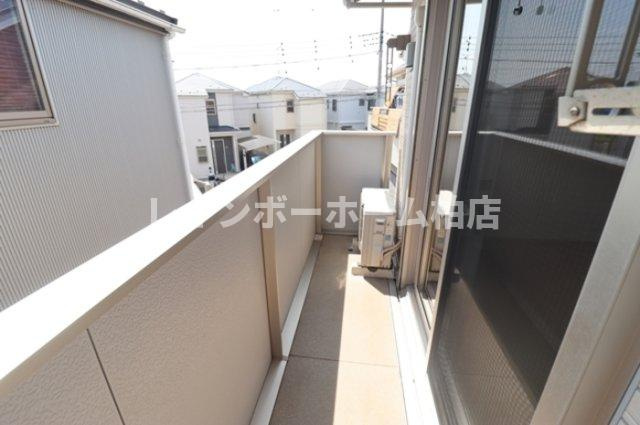仲介手数料（賃料の1.10ヵ月）の50％OFF対象物件！のバルコニー|バルコニー付きです