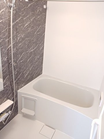 エスポワール鶴江　Ｃの浴室|日々の疲れを癒すお風呂付です