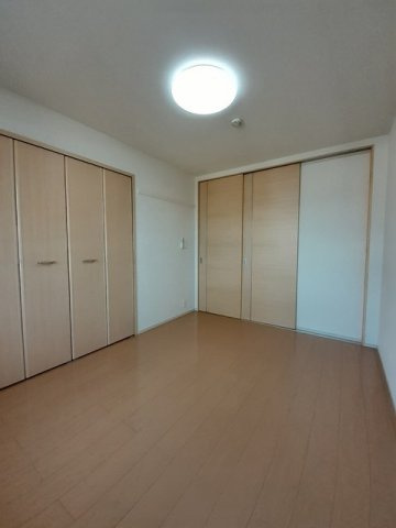 オルテンシアⅢの内装|明るい室内です