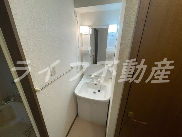 サンハイム西村Ⅱの独立洗面台|独立洗面台で身支度をすべて済ませてしまいましょう