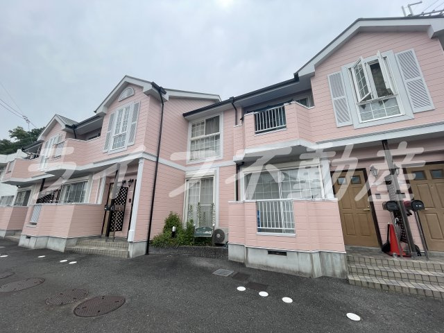サンハイム西村Ⅱのエントランス|ゆとりのあるエントランスです
