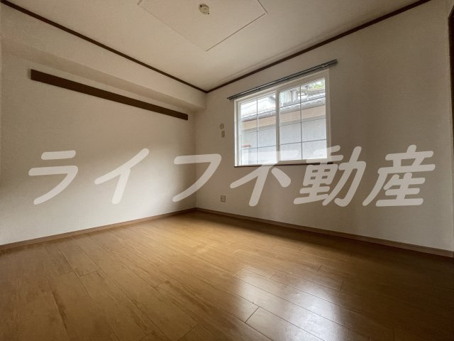 サンハイム西村Ⅱの洋室|明るい洋室です