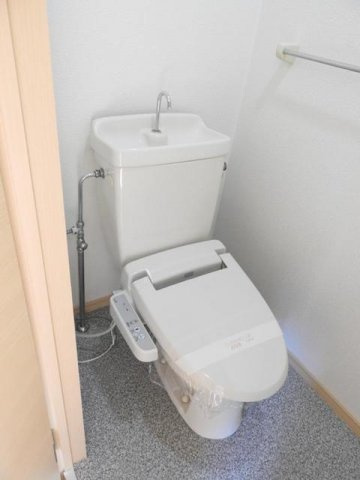 ひまわりＡのトイレ|清潔感のあるトイレです