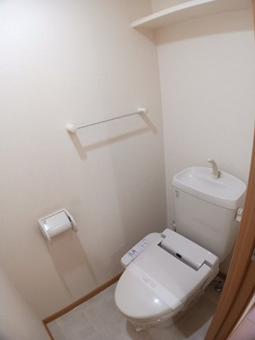 グランジュネッスのトイレ|清潔感のあるトイレです