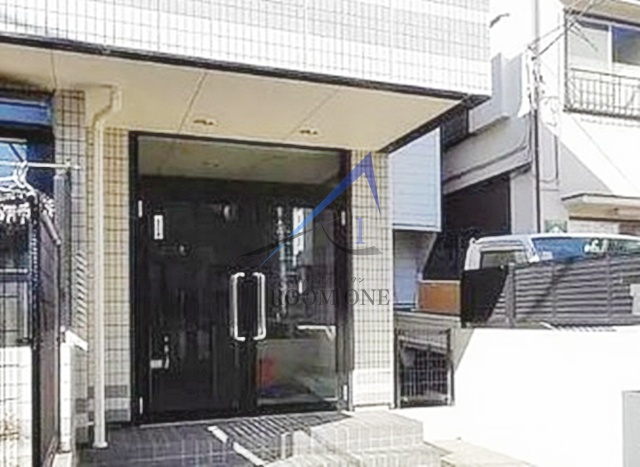 東栄王子ハイツのエントランス|エントランスです。