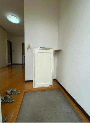 ヒルズKの玄関