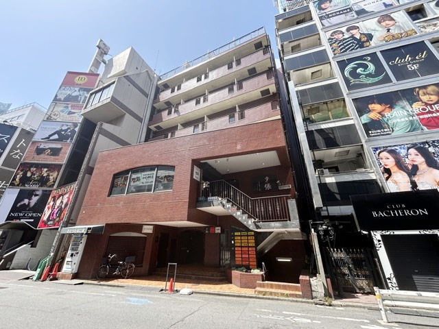 【現況写真】 | ライオンズプラザ新宿 | 外観と前面道路の様子。～即日のご見学可能～　お問合せはお気軽にどうぞ。
