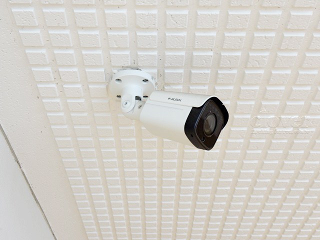 【防犯設備】 | ライオンズプラザ新宿 | 建物や敷地の隅々に目を光らせる防犯カメラが設置されています。現地を見学される際には、その存在や台数にも意識を払ってみてください。～即日のご見学可能～　お問合せはお気軽にどうぞ。
