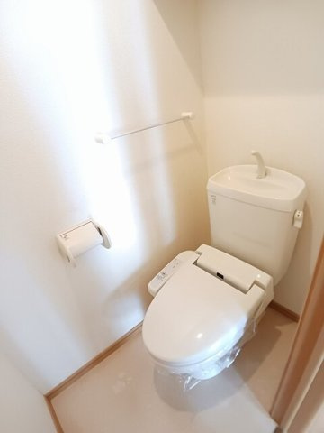 グリーンパルⅡ－Ａのトイレ|落ち着いた色調のトイレです