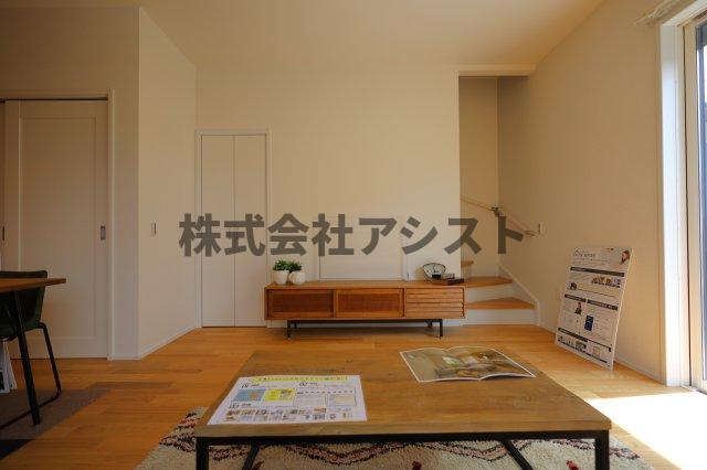 飯塚市上三緒の居間・リビング