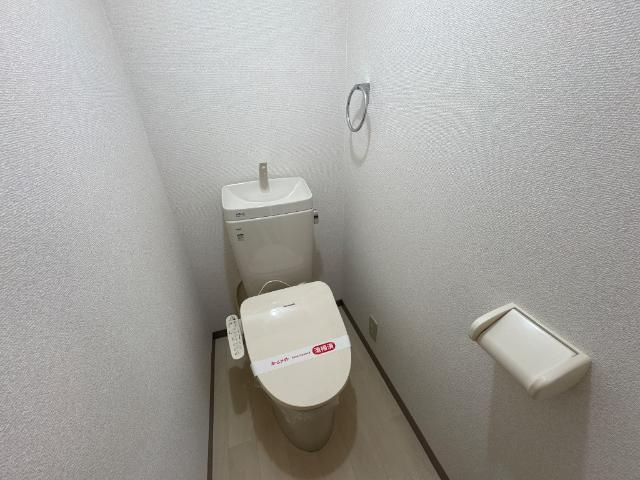 エル・コーポ中山のトイレ|シャワー付トイレ