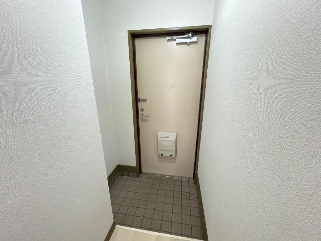エル・コーポ中山の玄関|玄関