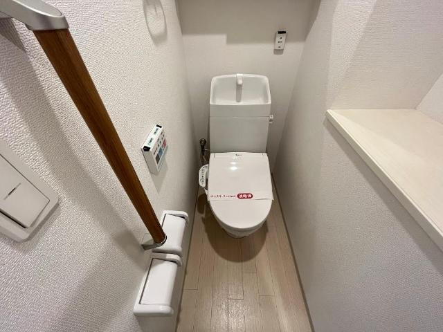 シエスタ河原町のトイレ|シャワー付トイレ