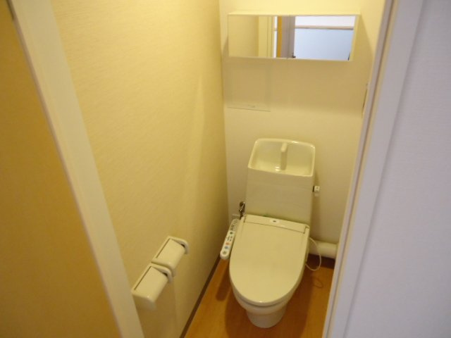 Villa SAMAYAのトイレ|シャワー付トイレ