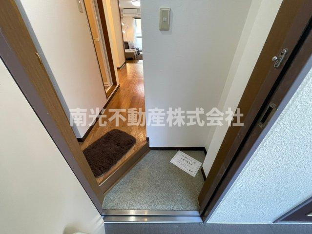 ハイツレバランスの玄関