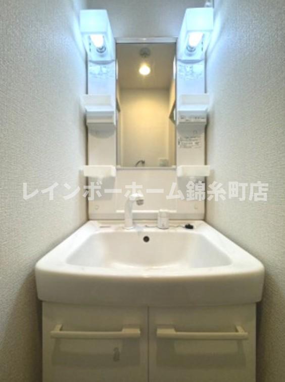 ソリッド堀切菖蒲園弐番館の独立洗面台