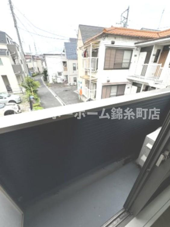 ソリッド堀切菖蒲園弐番館のバルコニー