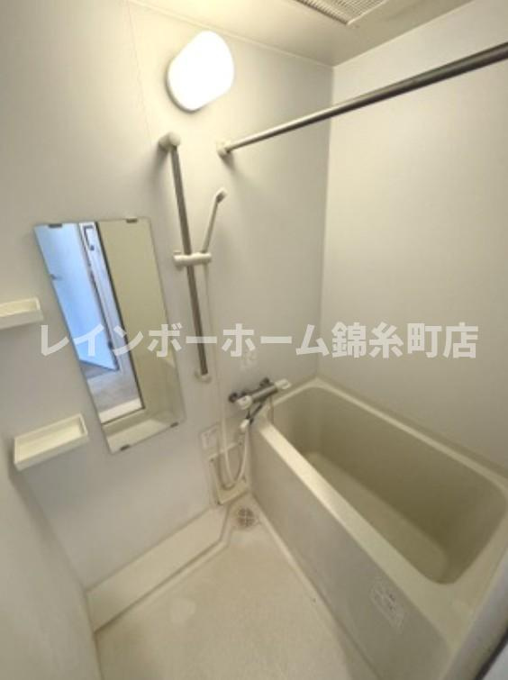 ソリッド堀切菖蒲園弐番館の浴室