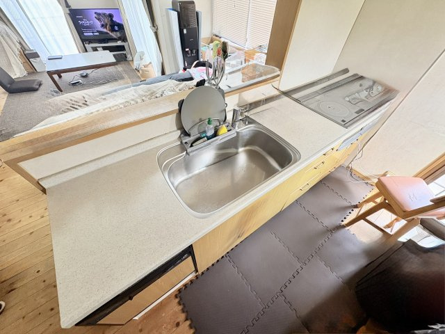 売中古戸建　天竜区両島のキッチン|オール電化の為、キッチンはもちろんIHのキッチン。食洗器あり。