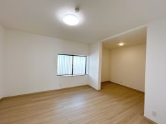 【洋室】 | 仲介手数料無料！小羽山小学校に通えるリフォーム済み中古住宅　宇部市南小羽山町２丁目 | 個人の部屋や寝室として使える洋室です