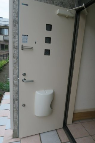 ルミエール デュースの玄関
