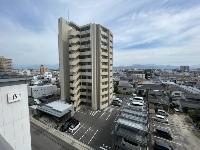 ポレスター松山フォレストシティの展望|バルコニーから望む南側の空は、流れる雲を眺めながら思考を整理する自分だけの大切な場所になります