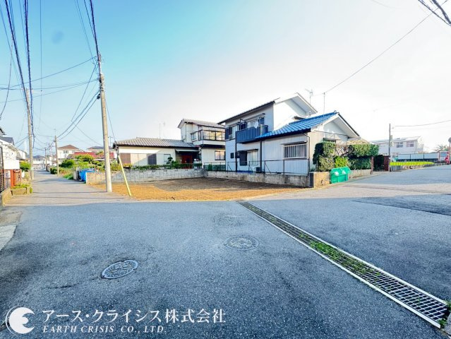 【前面道路含む現地写真】 | 柏市豊四季23期 | のんびりした毎日を送りたい方にもおすすめ♪好きなスタイルで自由のに建築できるのも嬉しいポイント！
閑静で落ち着いた住宅街でのびのび子育てするこができます！老後や夫婦二人の住まいにも如何でしょうか♪
