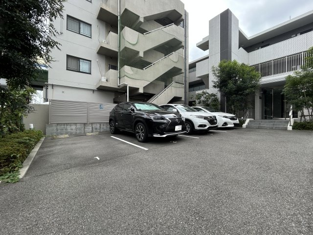 【駐車場】アウルムグランデ
