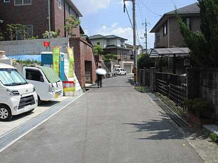東区中山鏡が丘の前面道路含む現地写真