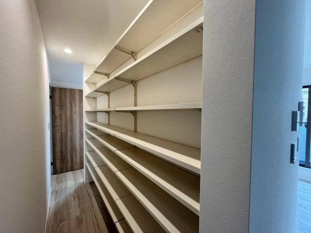 新宿区大久保　中古戸建の収納|パントリー