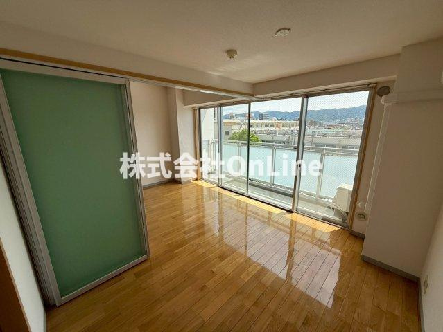【洋室】 | メゾンクレール