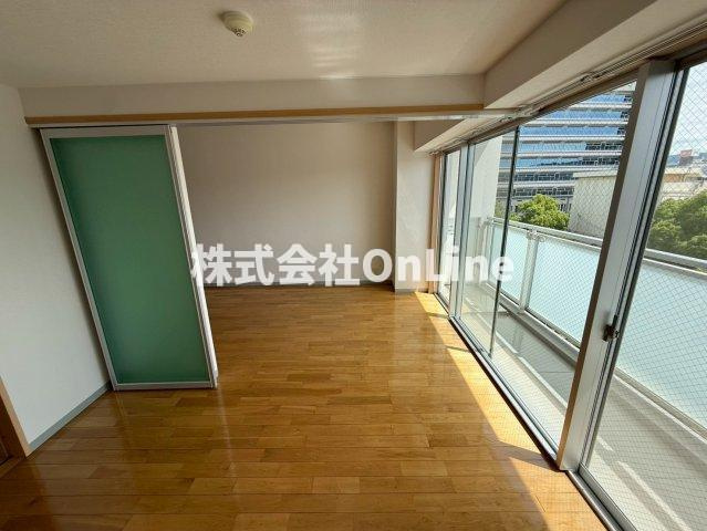 【洋室】 | メゾンクレール