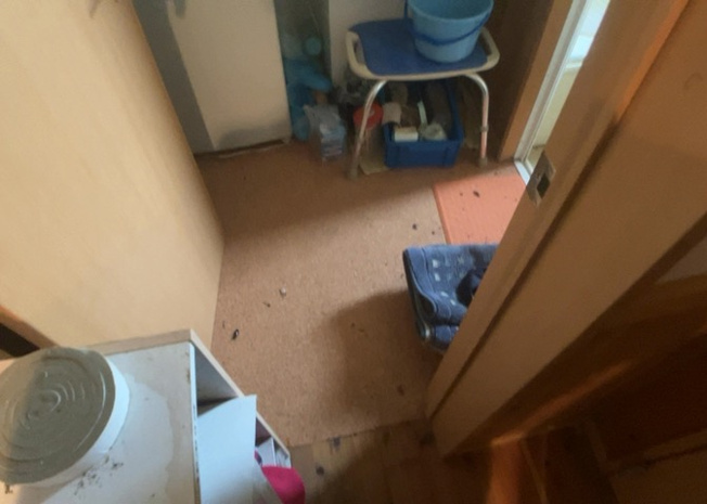 【脱衣所】 | 多くの戸建て住宅で見かける洗面脱衣所は、洗面台と洗濯機が2畳ほどのスペースに並べられていて、洗面所が脱衣所を兼ね備えている間取りが一般的です。お客様が利用することもある、パブリックな空間でもあります。