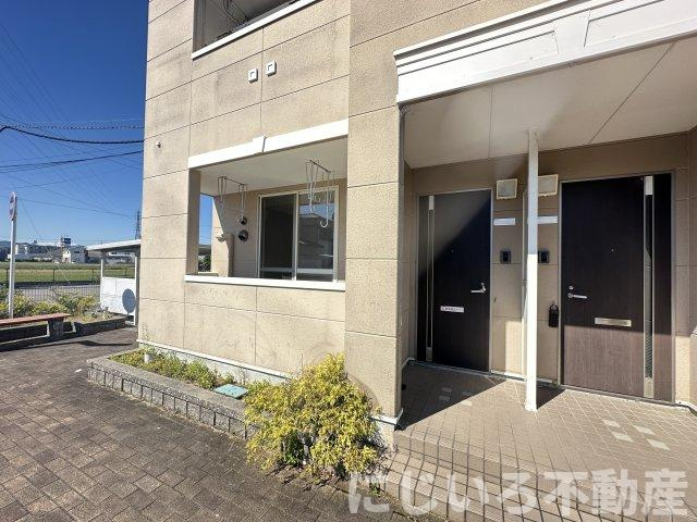 カネイコート日開野のエントランス