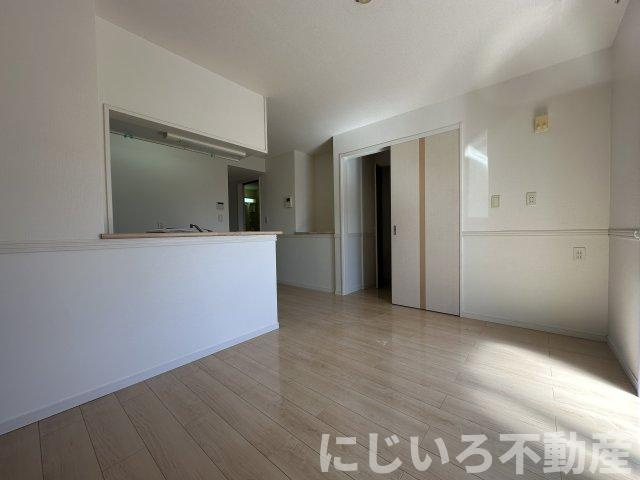 カネイコート日開野の居間・リビング