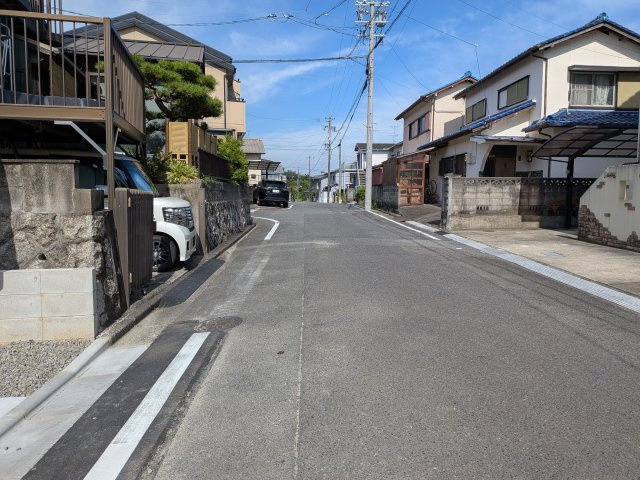 リーブルガーデン知多市日長台第2の前面道路含む現地写真|●○前面道路○●
