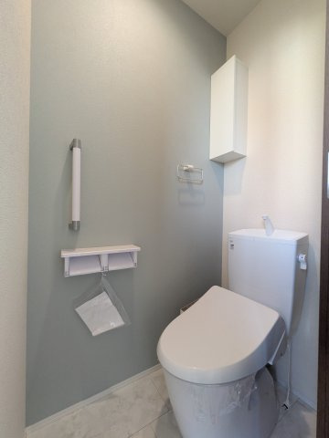 リーブルガーデン知多市日長台第2のトイレ|1階2階にトイレがあり、家族の朝の身支度時間もスムーズに！温水洗浄便座で冬は暖かく快適です！！