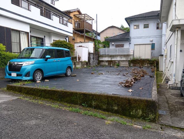 売土地　富士市鵜無ケ淵の外観|敷地間口が約7mあります。並列2台分の駐車スペースも確保可能です。