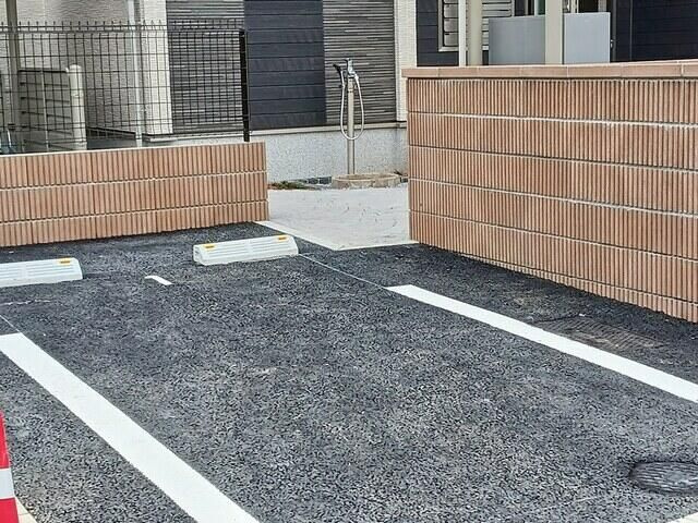 シャノワールの駐車場