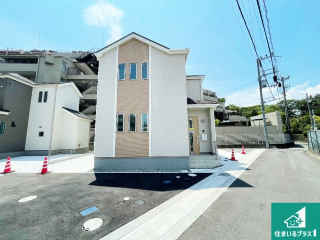5日(土)6日(日)現地ご見学可能！　尼崎市西昆陽　全7邸の外観|安心の10年保証！外観を美しく保ち、雨水で汚れを落とします！気になることがありましたら、お気軽にお問い合わせください！
